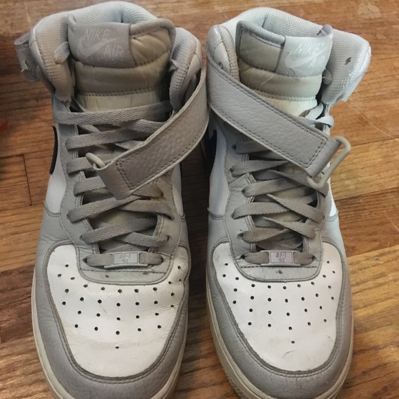 Nike mid top Air Force 1’s - Picture 2 of 4